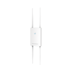 Punto de acceso para exterior Wi-Fi 802.11 ac 2.33 Gbps, Wave-2, MU-MIMO 4x4:4, de largo alcance con administración desde la nube gratuita o stand-alone.