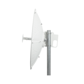 Antena direccional para C5x y B5x, Guía de onda para mantener la integridad de la señal y minimiza la pérdida en transmisión , 4.9 - 6.5 GHz, 3 ft, Ganancia de 34 dBi, Montaje incluido  