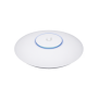 Access Point UniFi 802.11ac Wave 2,  MU-MIMO4X4 con antena Beamforming, hasta 1.7 Gbps, para interior PoE 802.3af, soporta 200 clientes, incluye PoE