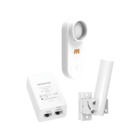 Kit de radio C5X, rango de frecuencia extendida (4.9 a 6.4 GHz),  incluye inyector POE, cable de alimentación y montaje universal para tubo o poste